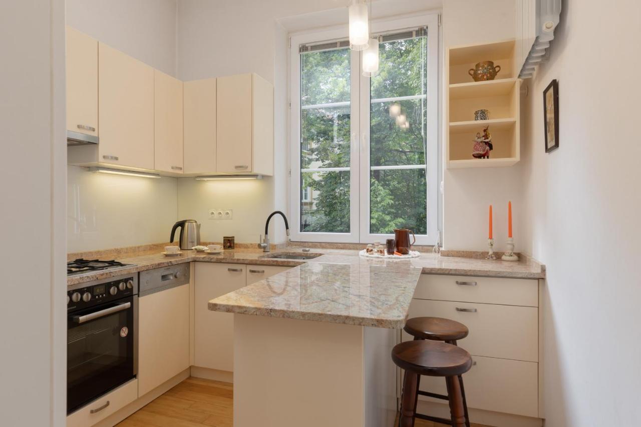 Warsaw New Town Square Apartment For 5 Guests By Noclegi Renters Exteriör bild