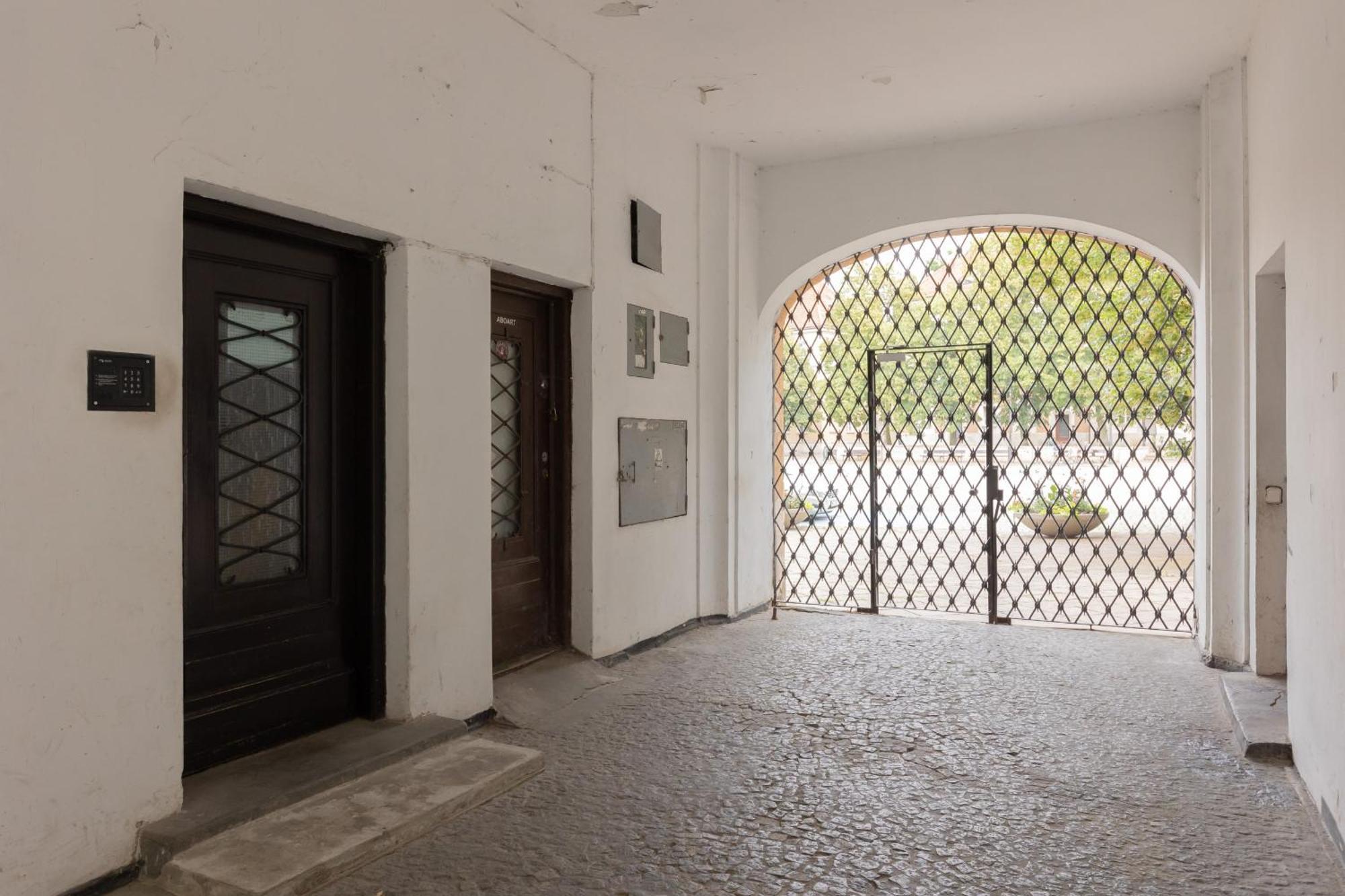 Warsaw New Town Square Apartment For 5 Guests By Noclegi Renters Exteriör bild